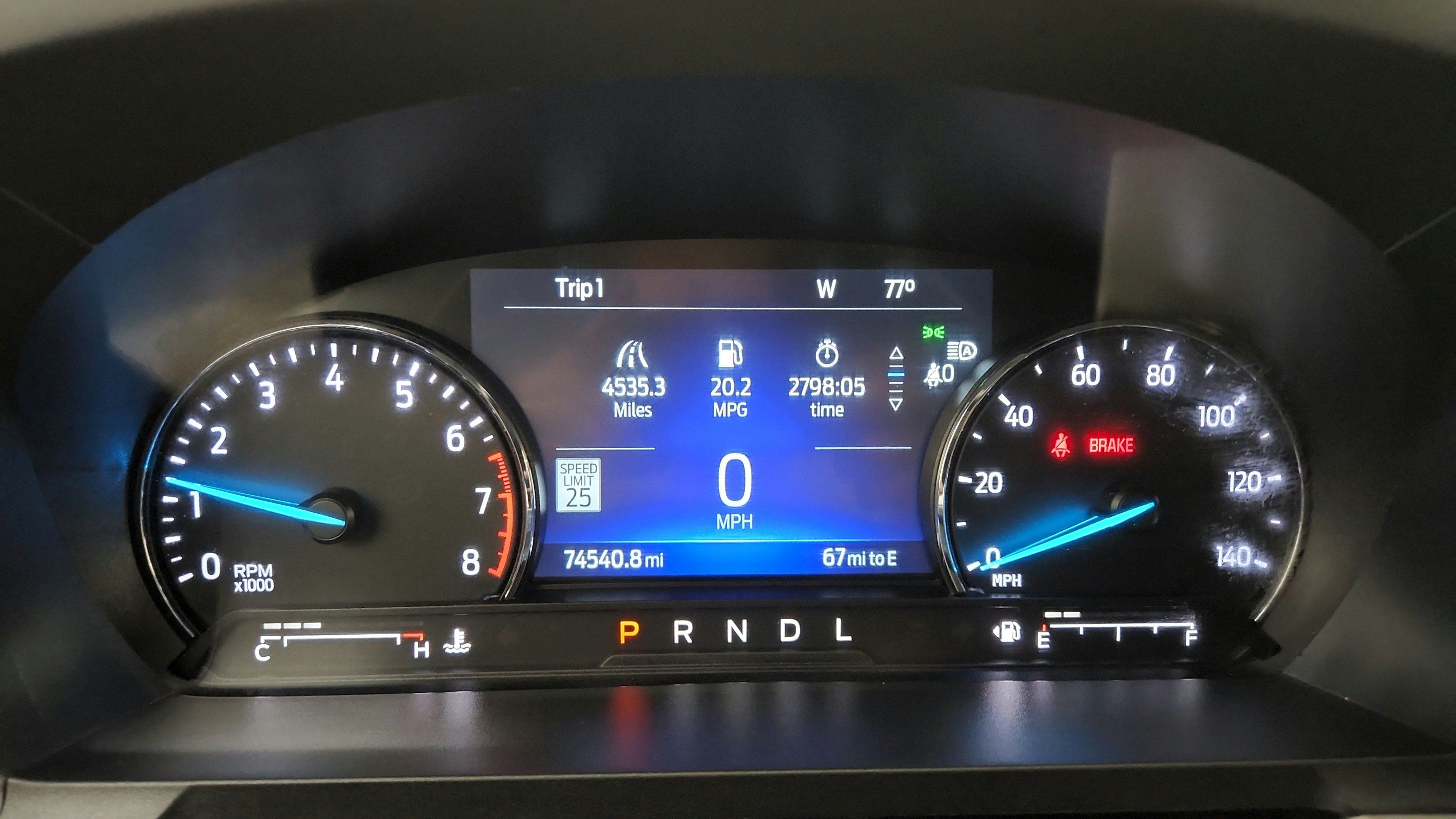 Used 2022 Ford Explorer XLT w/ Equipment Group 202A AWD/4WD image 34