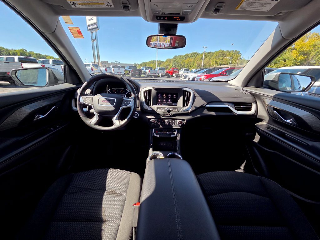 Used 2023 GMC Terrain SLE w/ Driver Convenience Package FWD image 29
