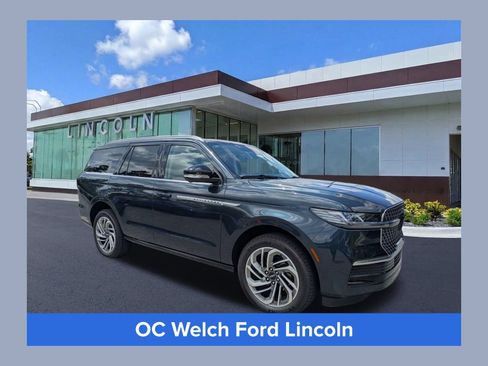 Certified 2026 Lincoln Navigator Reserve AWD/4WD image 1
