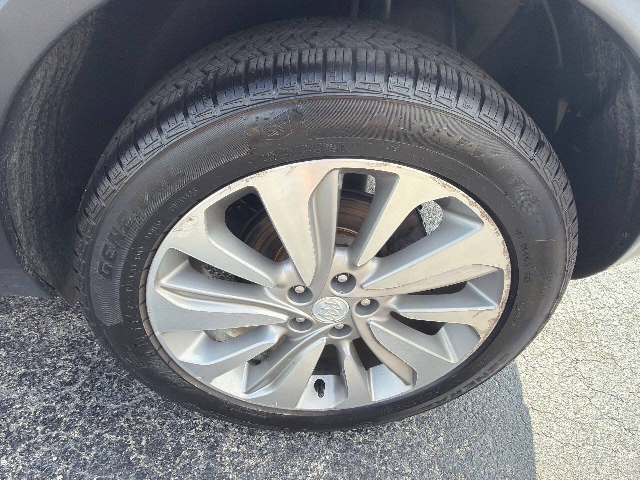 Used 2019 Buick Encore Preferred AWD/4WD image 9