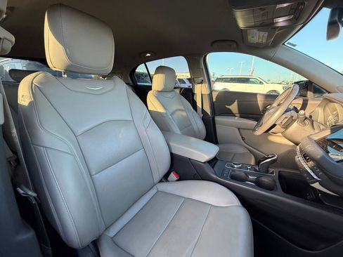 Used 2021 Cadillac XT4 Premium Luxury image 19