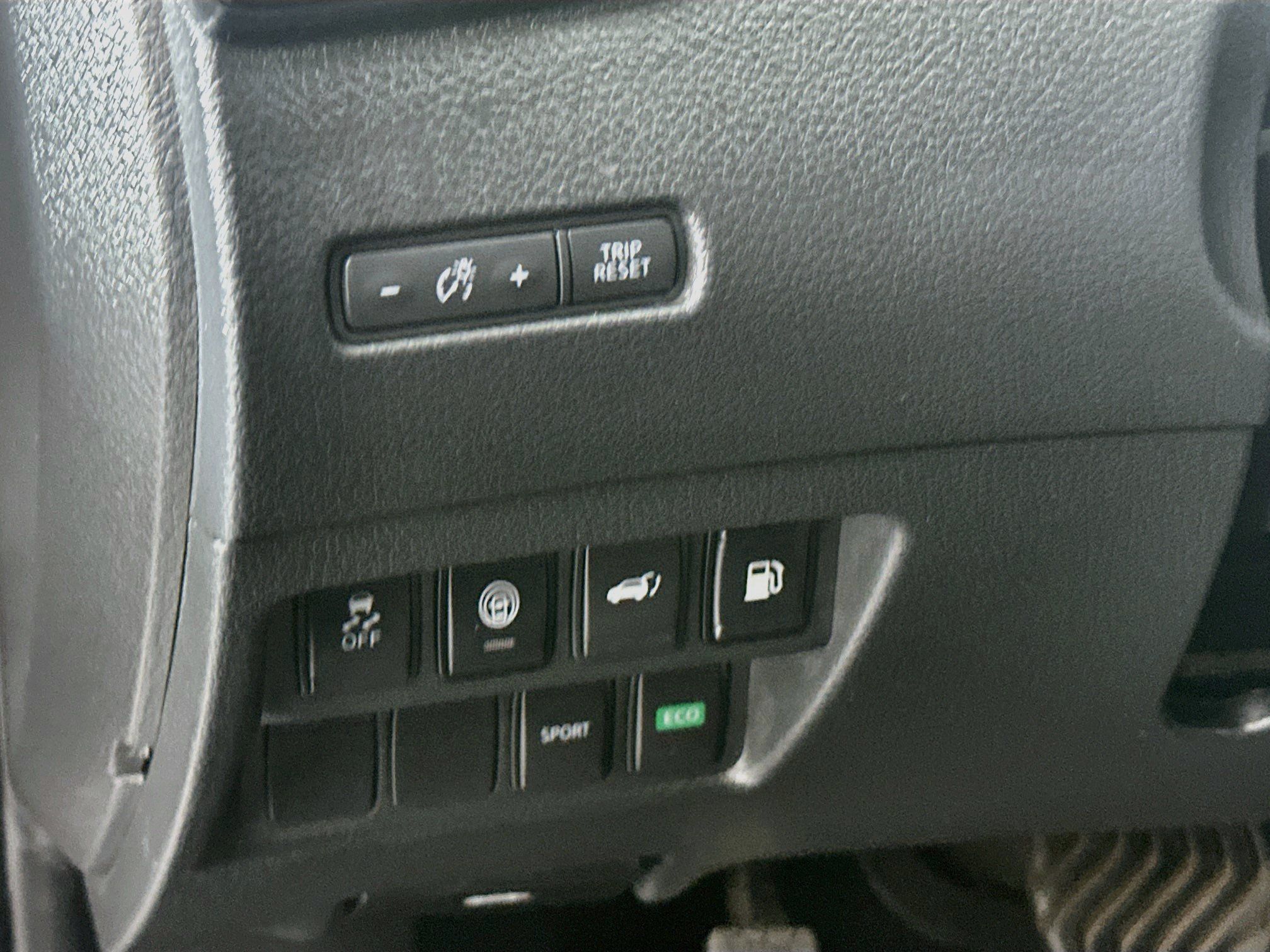 Used 2019 Nissan Rogue SV FWD image 16