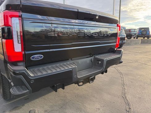 Used 2025 Ford F250 Platinum image 9