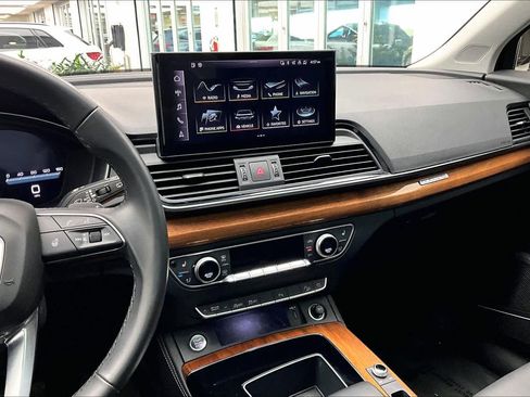 Certified 2023 Audi Q5 2.0T Premium Plus w/ Premium Plus Package image 6