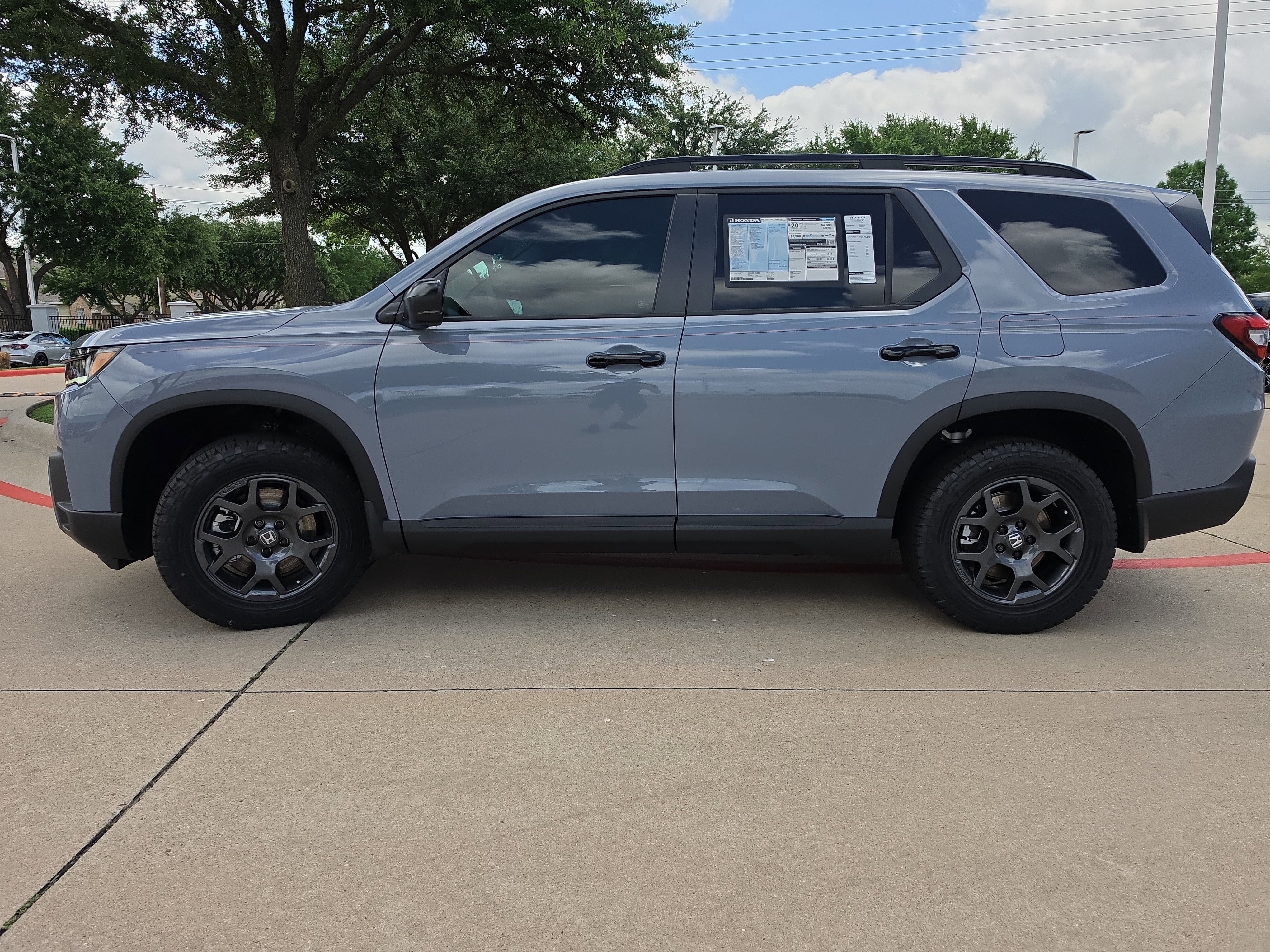 New 2026 Honda Pilot TrailSport image 6