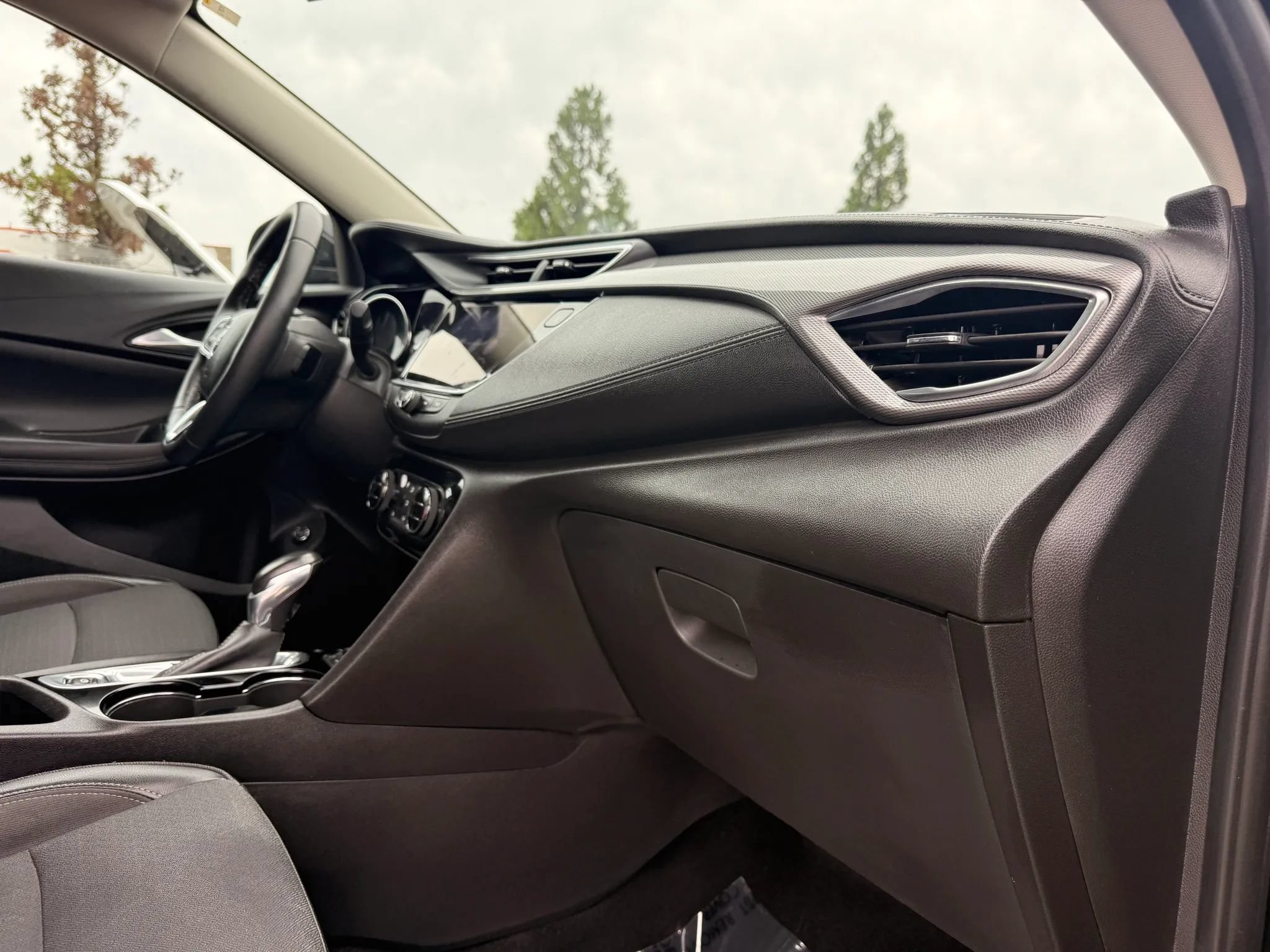 Used 2020 Buick Encore GX Select w/ Sport Touring Package AWD/4WD image 19