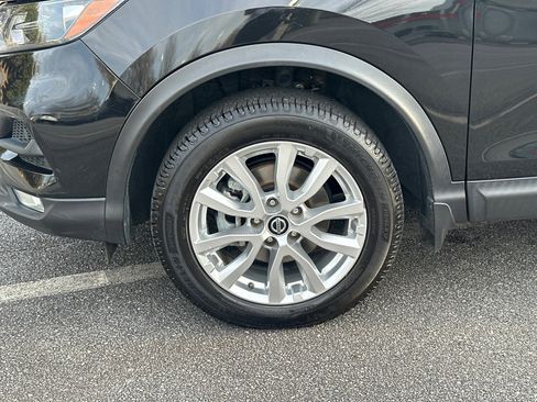 Used 2021 Nissan Rogue Sport SV w/ Technology Package image 11