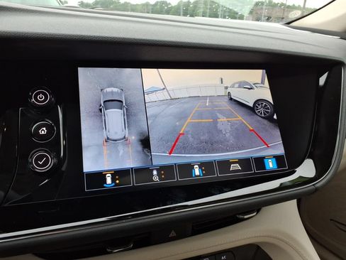 Used 2021 Buick Envision Avenir w/ Technology Package II FWD image 23