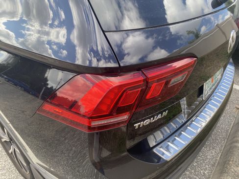 Used 2021 Volkswagen Tiguan S FWD image 21