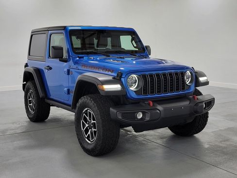 Used 2024 Jeep Wrangler Rubicon w/ Convenience Group image 2