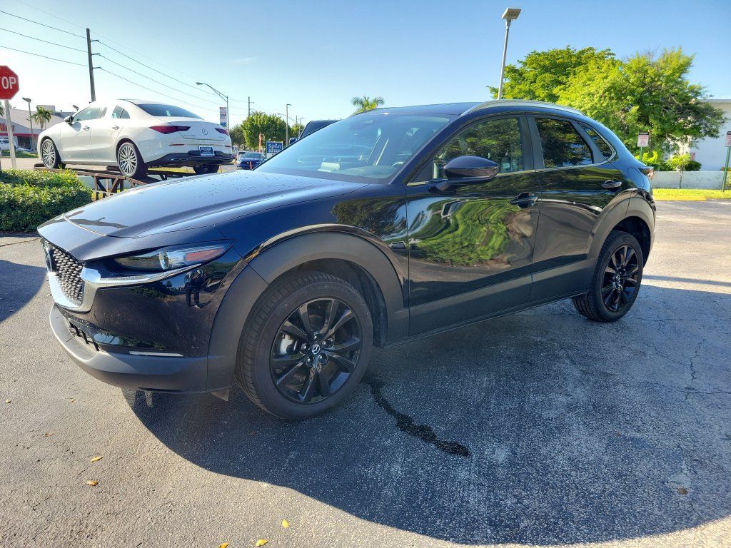 Used 2025 MAZDA CX-30 AWD 2.5 S w/ Select Sport Pkg image 3
