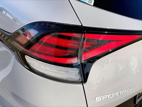 Certified 2024 Kia Sportage SX image 31