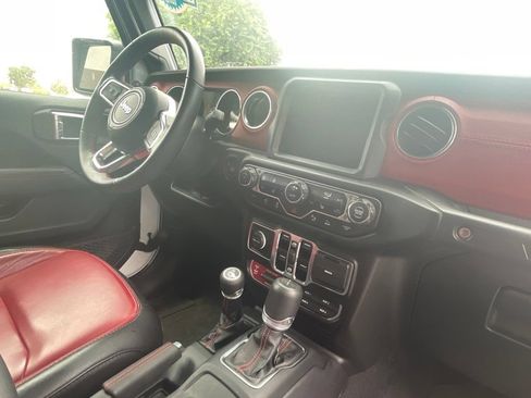 Used 2023 Jeep Wrangler Unlimited Rubicon 392 AWD/4WD image 15