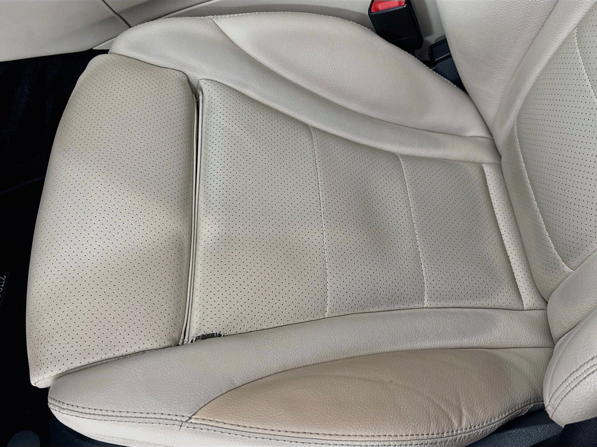 Certified 2017 Mercedes-Benz C 300 Sedan image 20