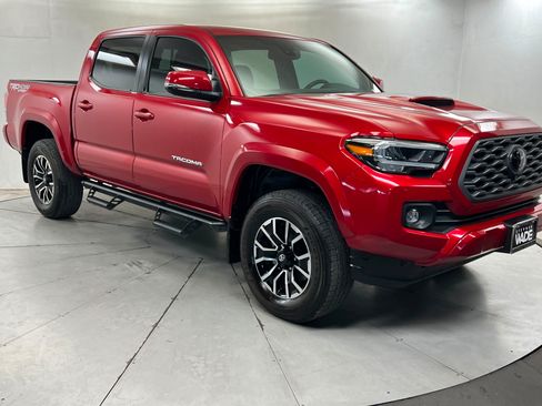 Used 2023 Toyota Tacoma TRD Sport w/ Advanced Technology Package AWD/4WD image 8