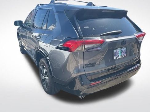 Used 2024 Toyota RAV4 SE w/ Weather & Moonroof Package image 4