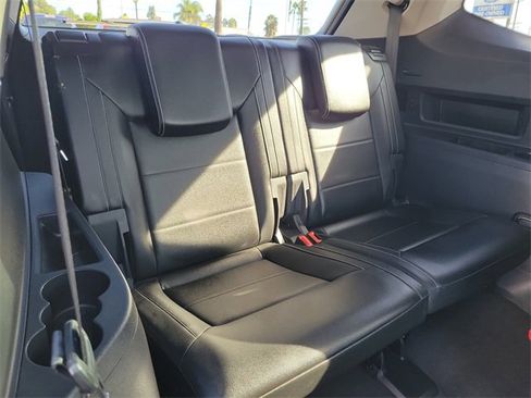 Used 2023 Volkswagen Atlas SE image 19