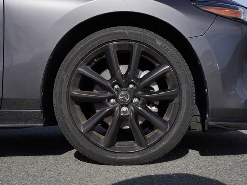 Used 2024 MAZDA MAZDA3 Hatchback w/Premium Plus Pkg image 12