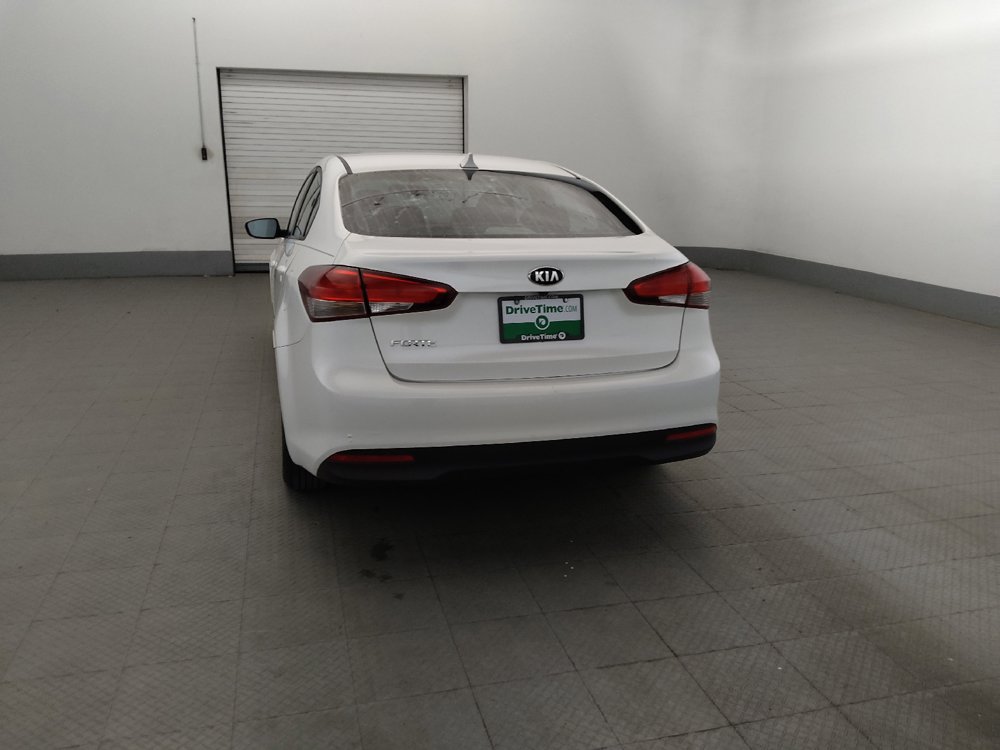 Used 2017 Kia Forte LX w/ LX Popular Package FWD image 6