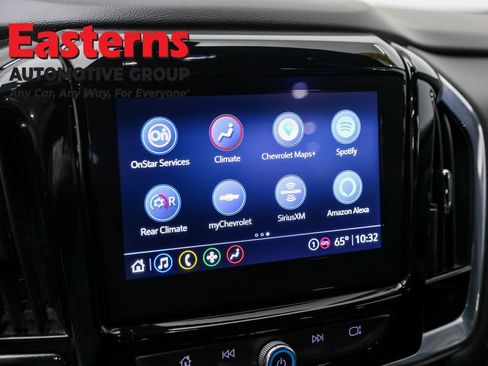 Used 2022 Chevrolet Traverse LT image 19