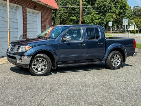 Used 2019 Nissan Frontier SL AWD/4WD image 8