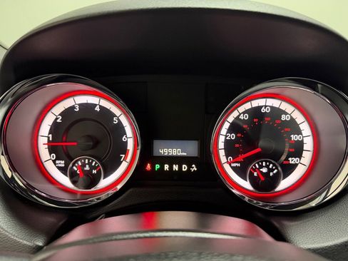 Used 2018 Dodge Grand Caravan SXT image 16