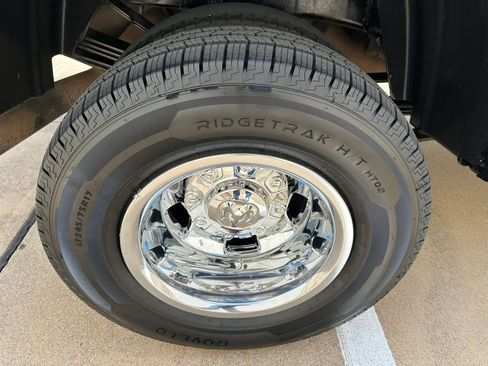 Used 2022 RAM 3500 Tradesman image 12