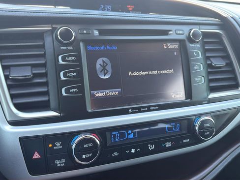 Used 2019 Toyota Highlander Plus image 25