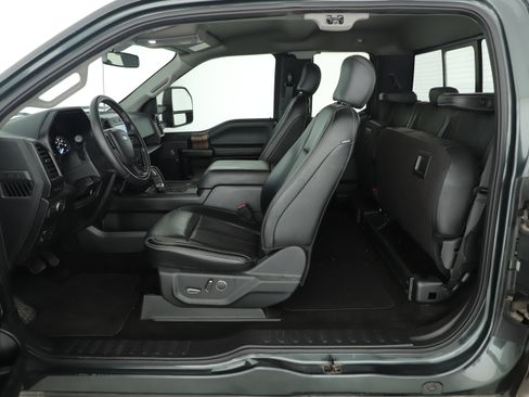 Used 2018 Ford F150 Lariat w/ Equipment Group 501A Mid image 4