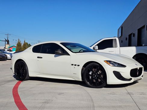 Used 2013 Maserati GranTurismo Sport image 5