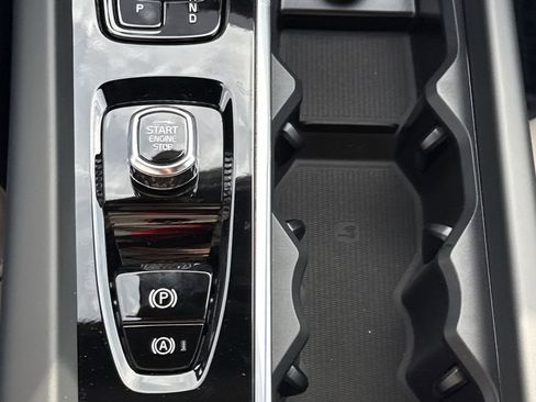 New 2026 Volvo XC60 B5 Plus w/ Protection Package Premier image 31