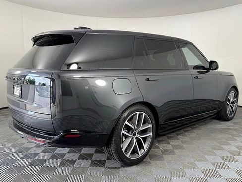 New 2026 Land Rover Range Rover Long Wheelbase SE AWD/4WD image 8