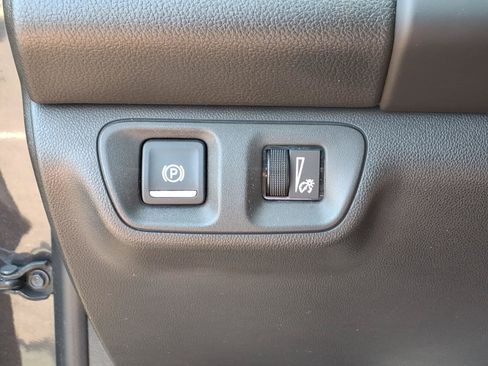 Used 2017 GMC Acadia Denali w/ Technology Package AWD/4WD image 24