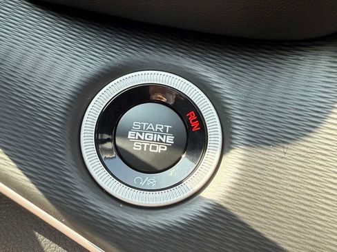 New 2025 Jeep Grand Cherokee Laredo w/ Trailer Tow Package image 11