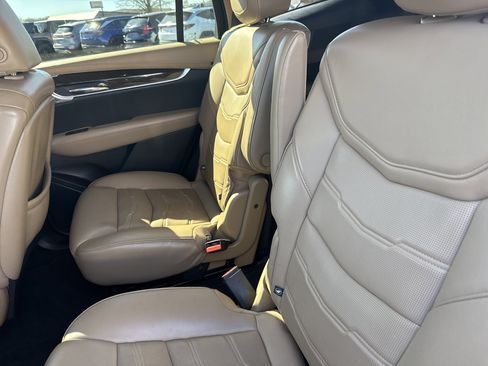 Used 2022 Cadillac XT6 Premium Luxury w/ Platinum Package image 14