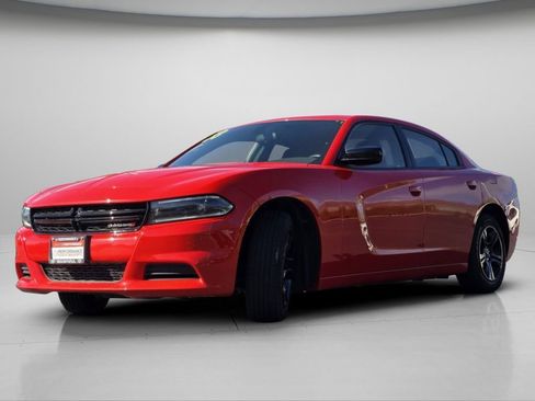 Used 2023 Dodge Charger SXT image 4
