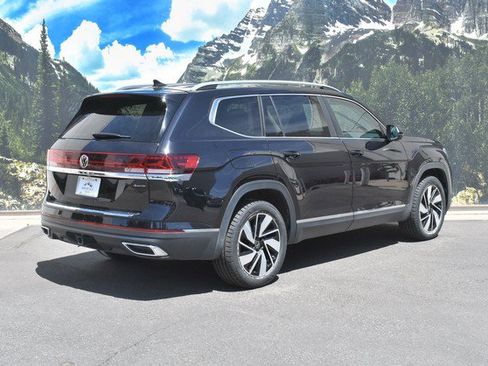 Used 2024 Volkswagen Atlas SEL AWD/4WD image 3