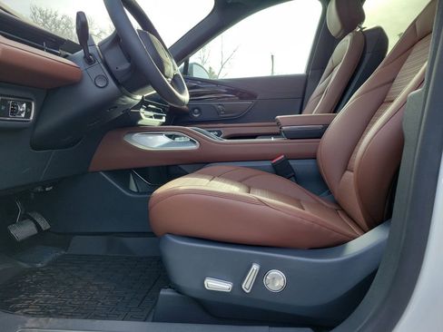 New 2026 Lincoln Nautilus Reserve image 17