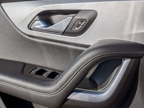 Used 2020 Chevrolet Blazer LT image 15