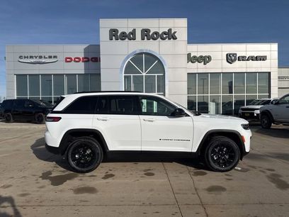 New 2026 Jeep Grand Cherokee Laredo
