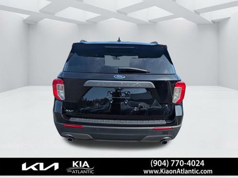 Used 2022 Ford Explorer XLT w/ Equipment Group 202A RWD image 4