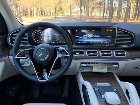 New 2026 Mercedes-Benz GLE 450 GLE 450 image 3