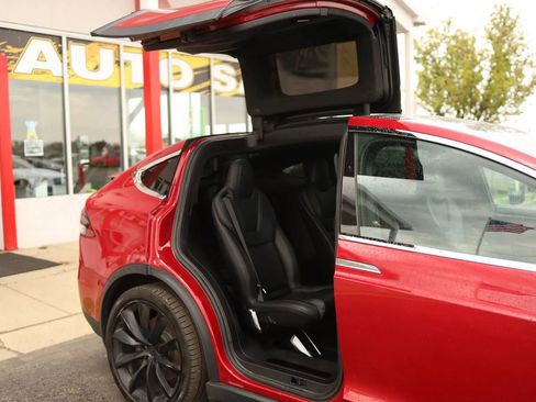 Used 2018 Tesla Model X 100D AWD/4WD image 42
