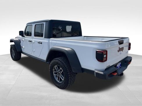 Used 2026 Jeep Gladiator Mojave AWD/4WD image 7