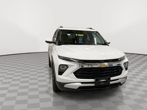 Certified 2025 Chevrolet TrailBlazer LT AWD/4WD image 2