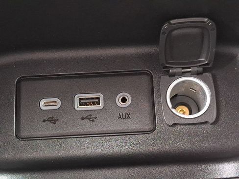 Used 2019 Chevrolet Equinox LT FWD image 24