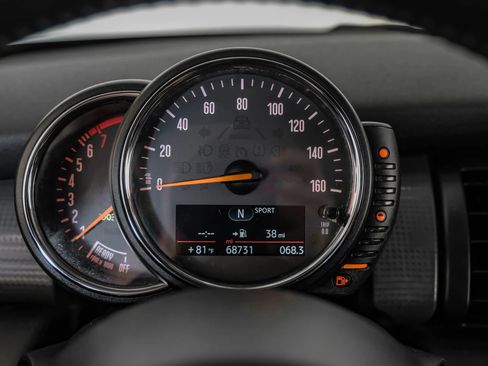 Used 2016 MINI Cooper 2-Door Hardtop image 14