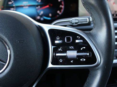 Used 2020 Mercedes-Benz GLE 350 4MATIC image 32