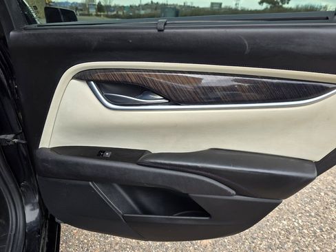 Used 2016 Cadillac XTS Vsport Platinum image 28