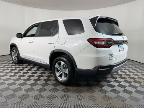 New 2025 Honda Pilot EX-L image 2